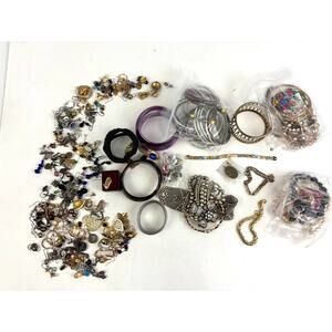 Bulk Lot 2lb11oz Assorted Vintage Modern Mixed Costume Jewelry Earrings Bracelet